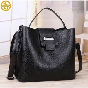 Bucket handbag in Full grain real HIDE leather